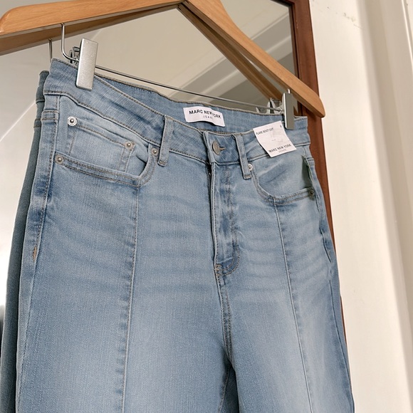 High Rise Bootcut Flare Jeans Light Wash NWT - Picture 4 of 5